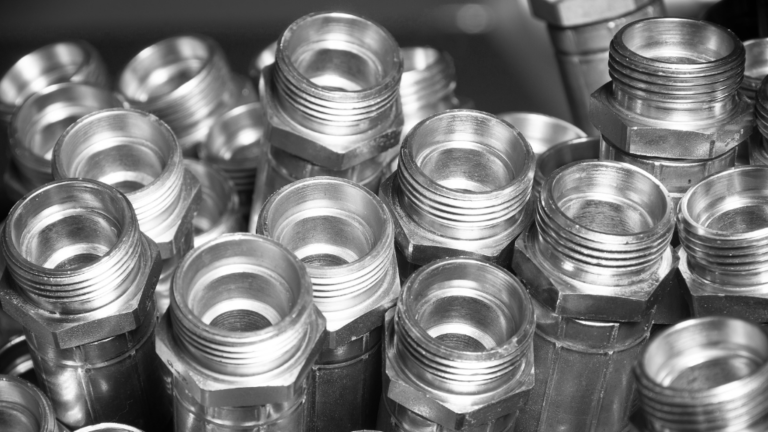 Produzione di raccordi per l’Oleodinamica